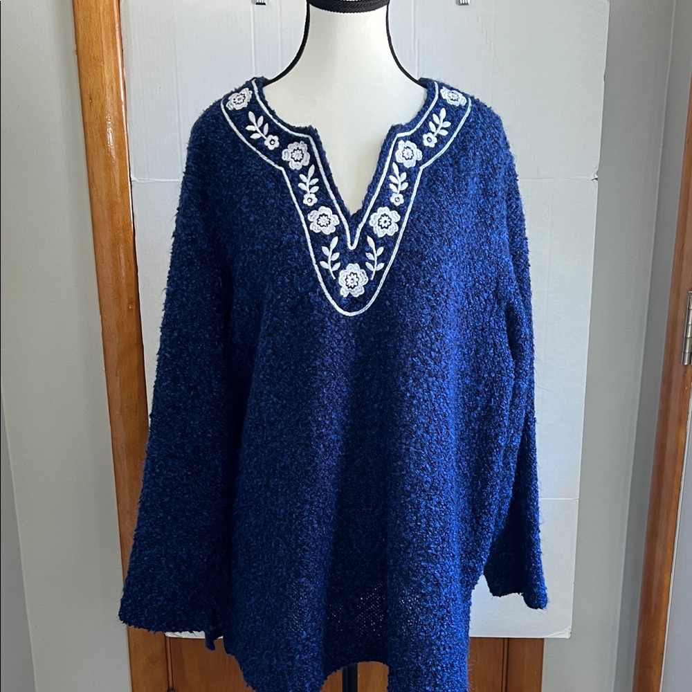 Cathy Daniels Navy Blue Floral Embroidered Women's Sweater